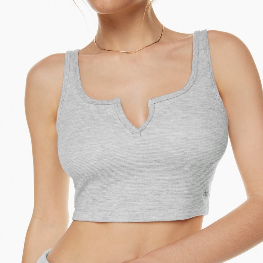 3/30$🤍 TNA | Grey waffle knit cropped tank - Picture 3 of 12